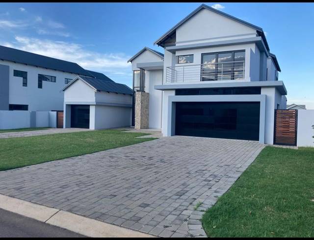 4 BEDROOM HOUSE FOR SALE IN SIX FOUNTAINS RESIDENTIAL ESTATE